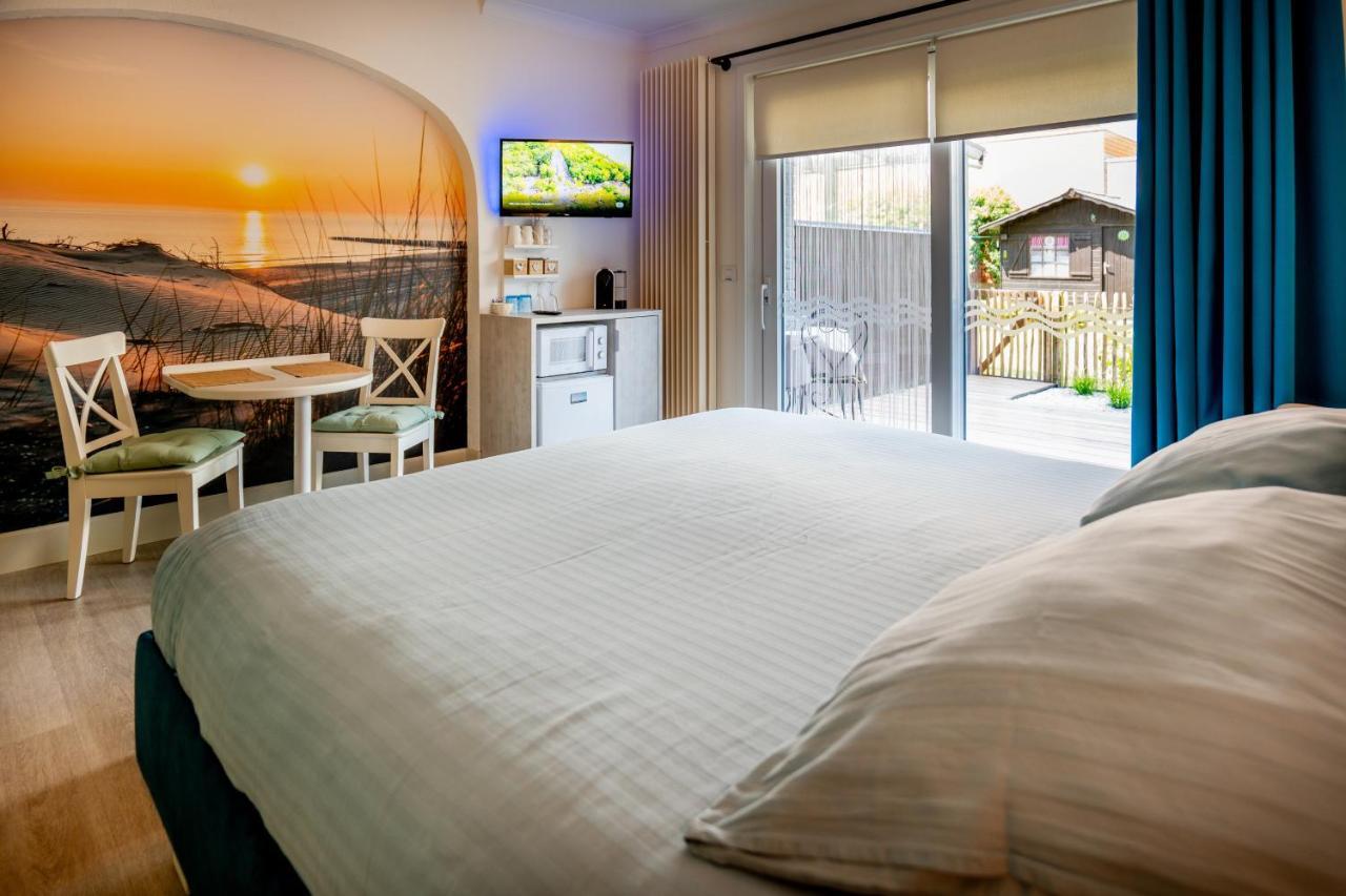 Vikingen Bed & Breakfast Westende Bagian luar foto